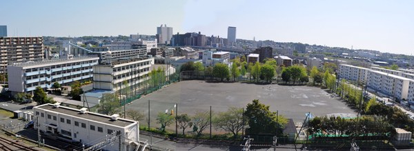 海西中学校全景